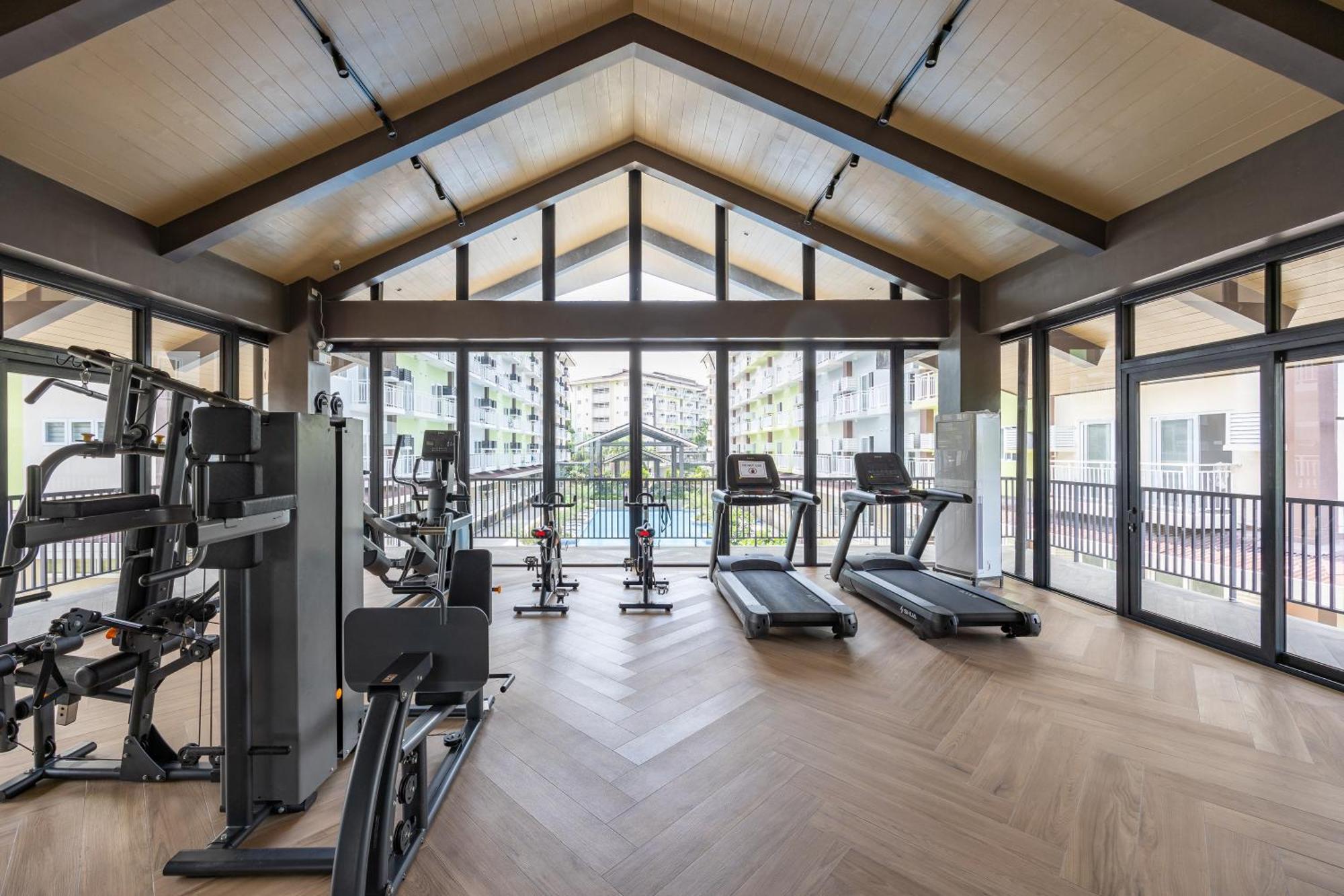 Апартаменты Amani 729, 3 Minutes To Airport,With Gym & Pool,100Mbps Wifi,Free Netflix Мактан Экстерьер фото